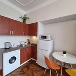 Retro Apartment *